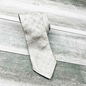 Escada silk tie 